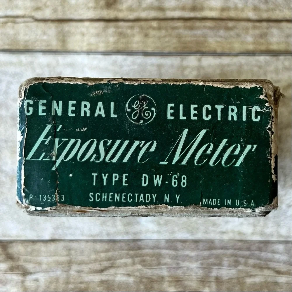 Vintage‎ General Electric GE Exposure Meter Type DW-68 Light Meter with Box